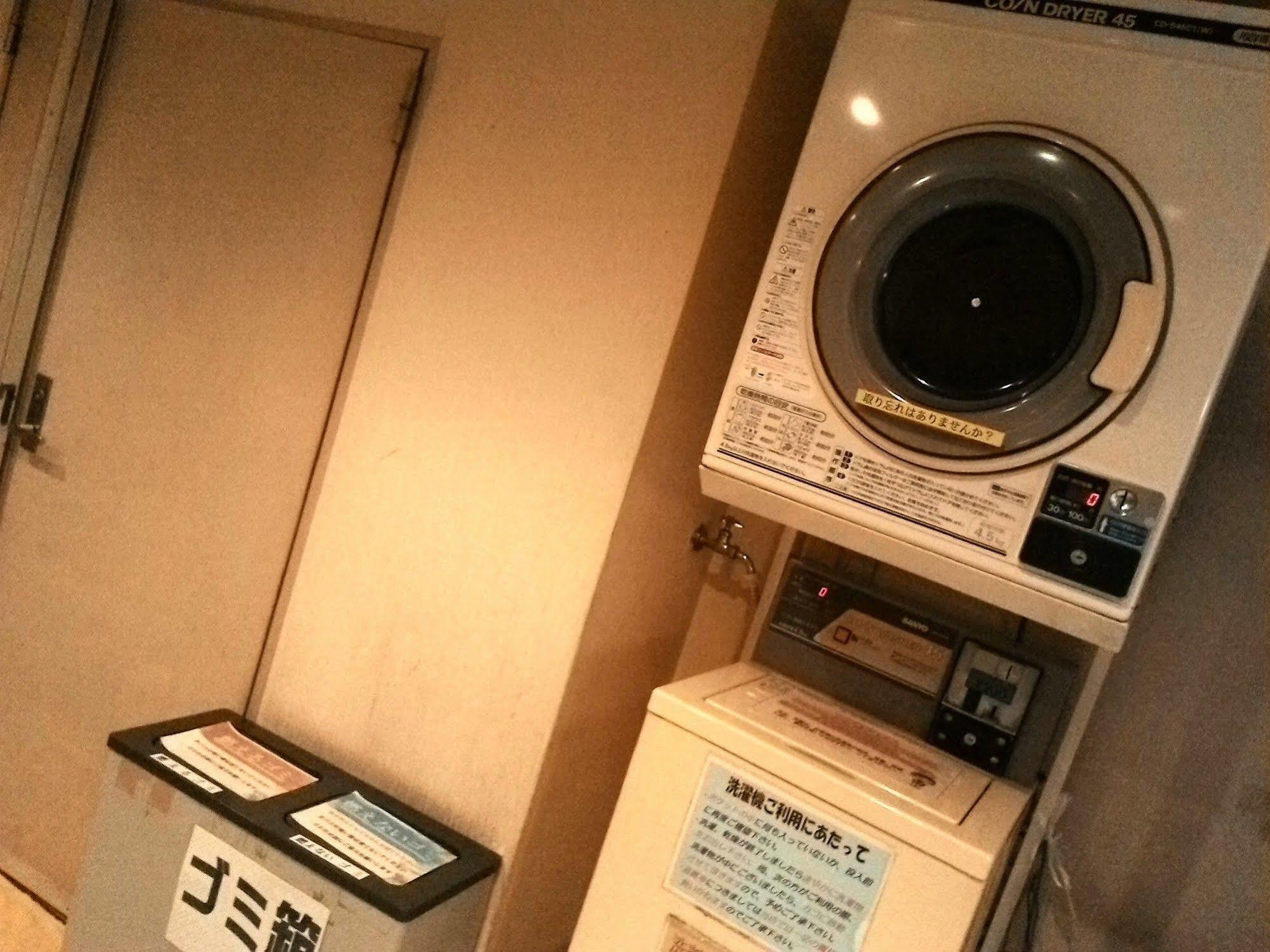 Capsule Land Yushima Hotel Tokio Buitenkant foto